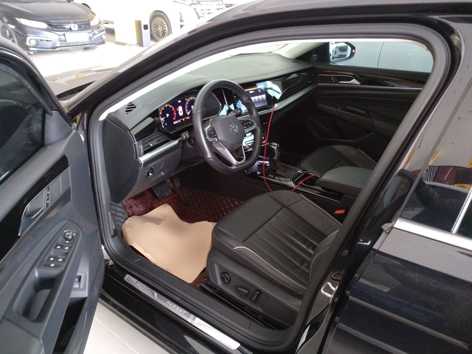 Переднее сиденье в автомобиле