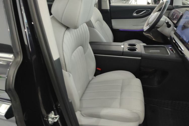 Used VOYAH Dream 2025 PHEV Four-Wheel-Drive Flagship Kunpeng Edition