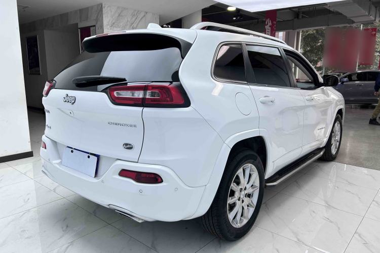 Used Jeep Cherokee 2017 2.4L Superior Edition