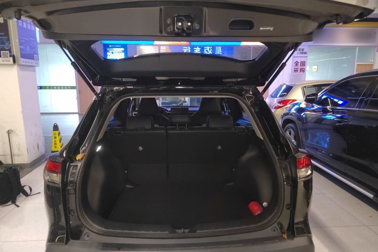 Used Toyota FRONTLANDER 2024 2.0L CVT Luxury Edition Trunk