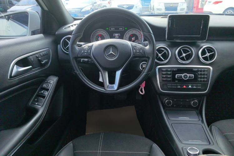 Used Mercedes-Benz A-Class 2015 A 200 Fashion Model Steering Wheel