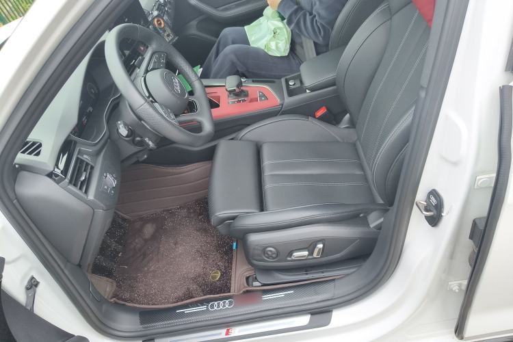 Used Audi A4L 2024 40 TFSI Luxury Dynamic Edition
