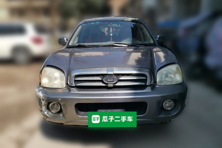 Used Huatai Santa Fe Classic 2011 2.0L Gasoline Manual Two-Wheel Drive Comfort Version
