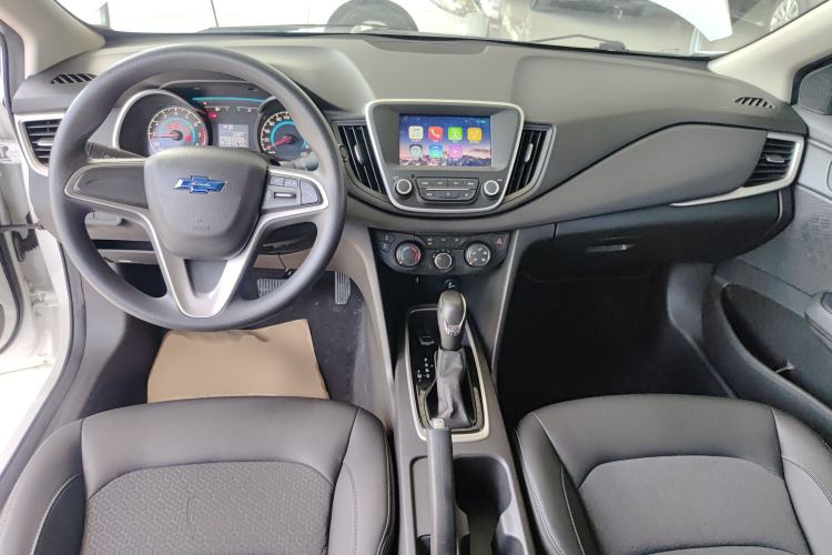 Used Chevrolet Cavalier 2019 320 Automatic Xinyue Edition Center Console