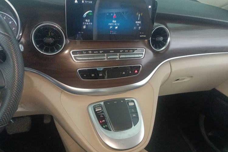 Used Mercedes-Benz V-Class 2021 V 260 Avantgarde Edition