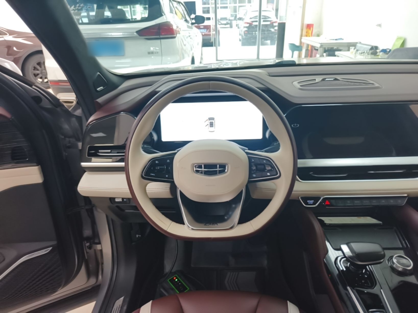 Geely Auto Monjaro L 2021 2.0TD DCT EVO Two-Wheel Drive Smart Luxury Version — снимка 13