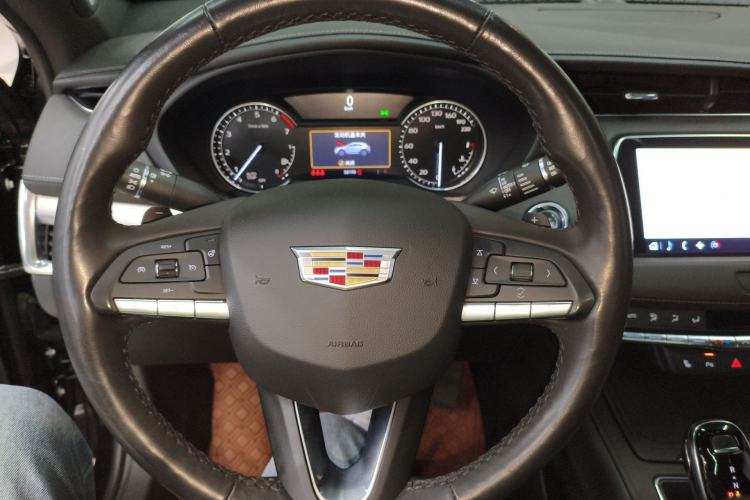 Used Cadillac XT4 2021 28T Two-Wheel Drive Leading Version Steering Wheel