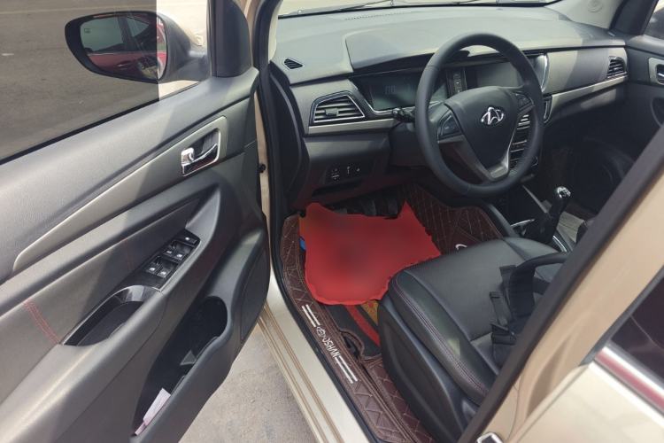Used CHANGAN KAICHENG Oushang A600 2016 1.5L Manual Luxury 7-Seater Driver Seat