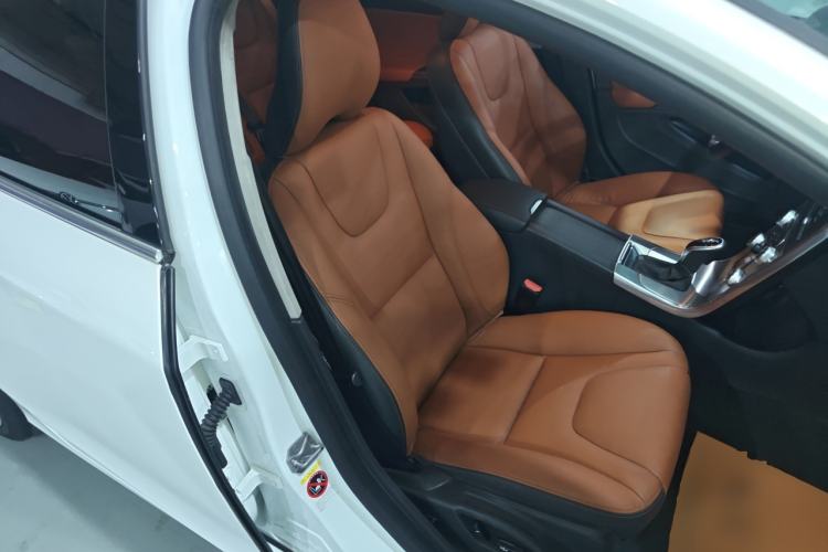 Used Volvo S60 2017 S60L T4 Smart Range Edition
