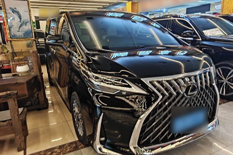 Used Lexus LM 2020 300h Four-Seat Grand Edition Exterior 3