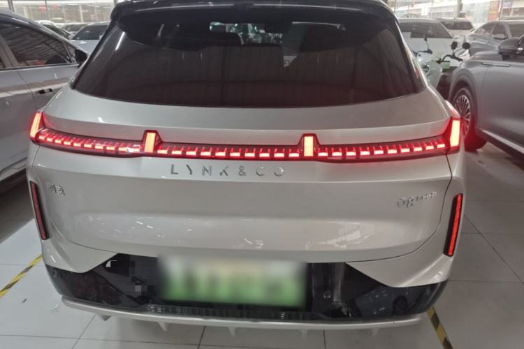 Used Lynk & Co 08 EM-P 2025 220 km All-Wheel-Drive Performance Halo
