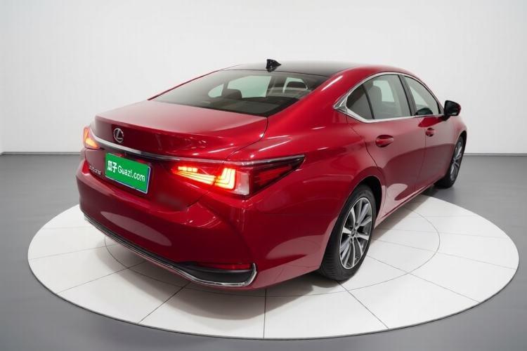 Used Lexus ES 2018 200 Excellence Edition China V Standard Rear Right 45 Deg