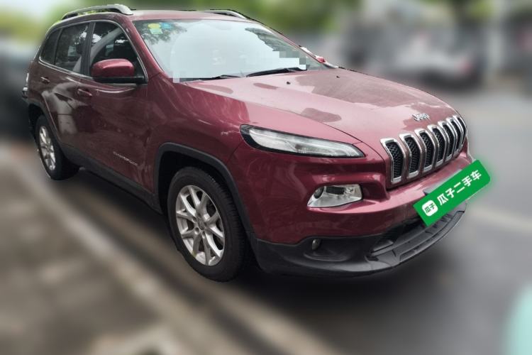 Used Jeep Cherokee 2016 2.0L Superior Edition
