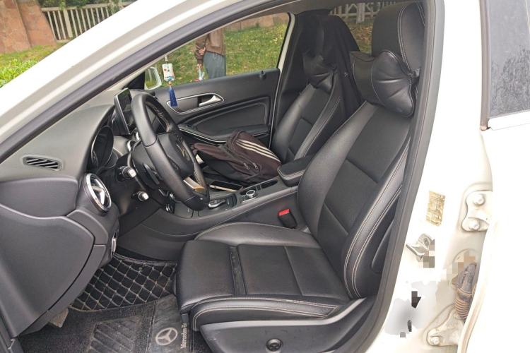 Used Mercedes-Benz GLA 2016 GLA 200 Sport Edition Left Front Seat