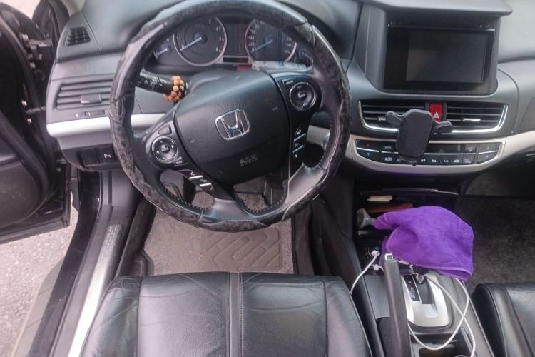 Used Honda Crosstour 2014 2.4L Luxury Edition
