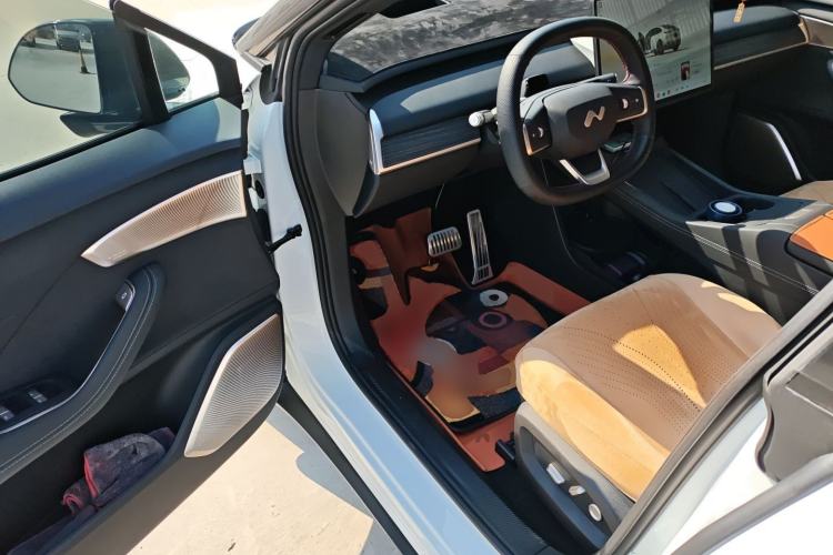 Used ONVO L60 2025 Model—60 kWh Rear-Wheel-Drive Version
