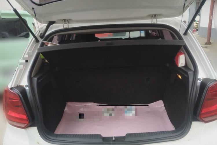 Used Volkswagen Polo 2014 1.4L Manual Fashion Edition Trunk