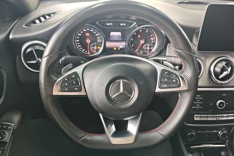 Used Mercedes-Benz CLA 2018 CLA 220 4MATIC
