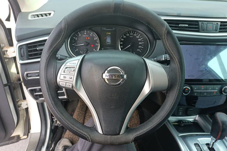 Used Nissan Qashqai 2016 2.0L CVT Elite Edition Steering Wheel