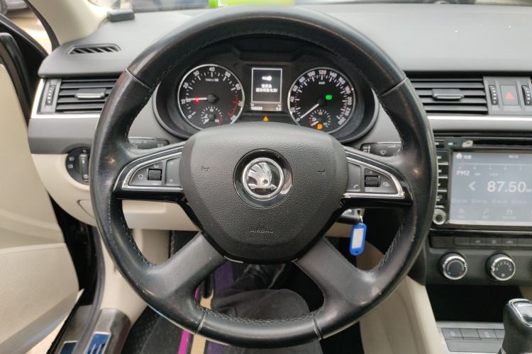 Used Skoda Octavia 2015 1.6L Automatic Yijun Edition
