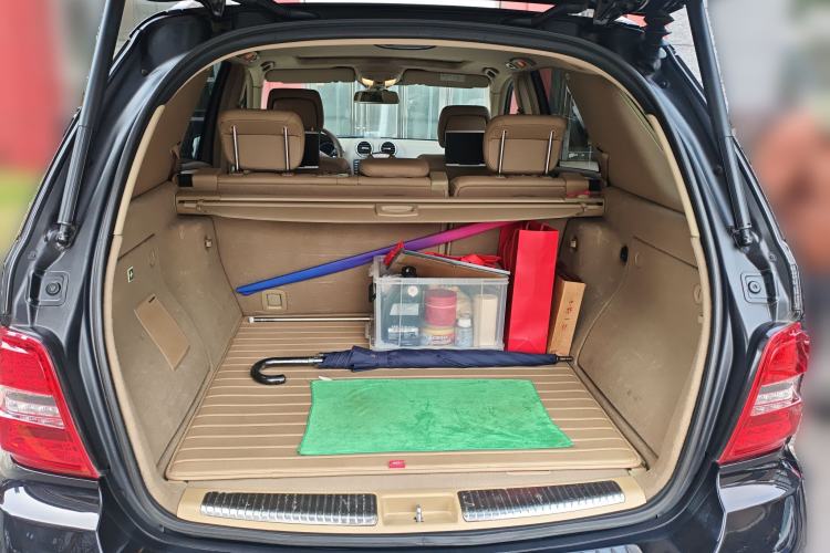 Used Mercedes-Benz M-Class AMG 2011 AMG ML 63 Trunk