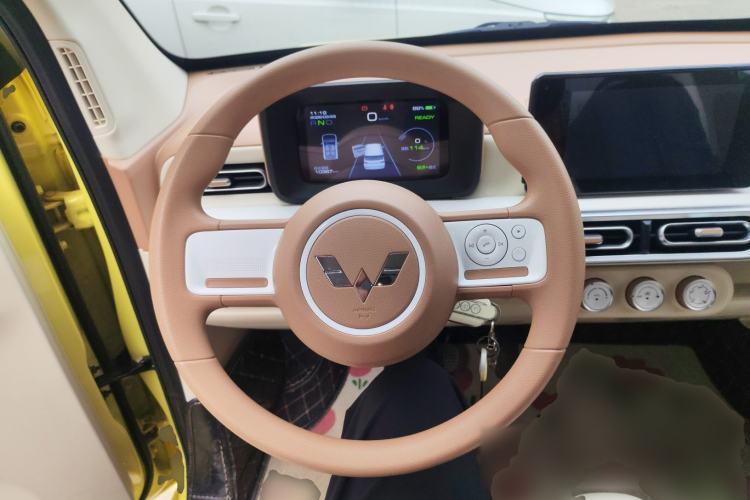 Used Wuling Hongguang MINIEV 2024 3rd Generation 170 km Steering Wheel