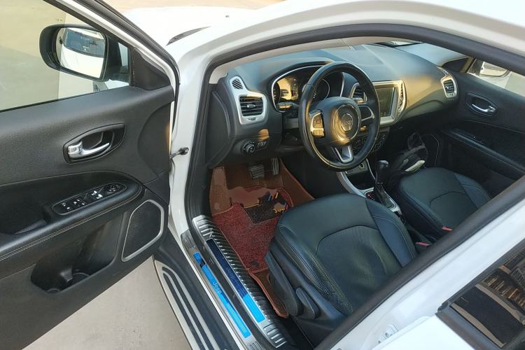 Used Jeep Compass 2017 200T Automatic Family Edition