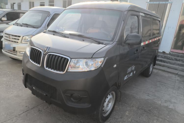 Used Jinbei Hiace X30 2020 1.5L Van Super-Enjoyment Model China VI Standard SWC15M