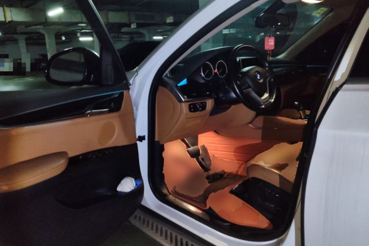 Used BMW X6 2017 xDrive28i Driver Seat