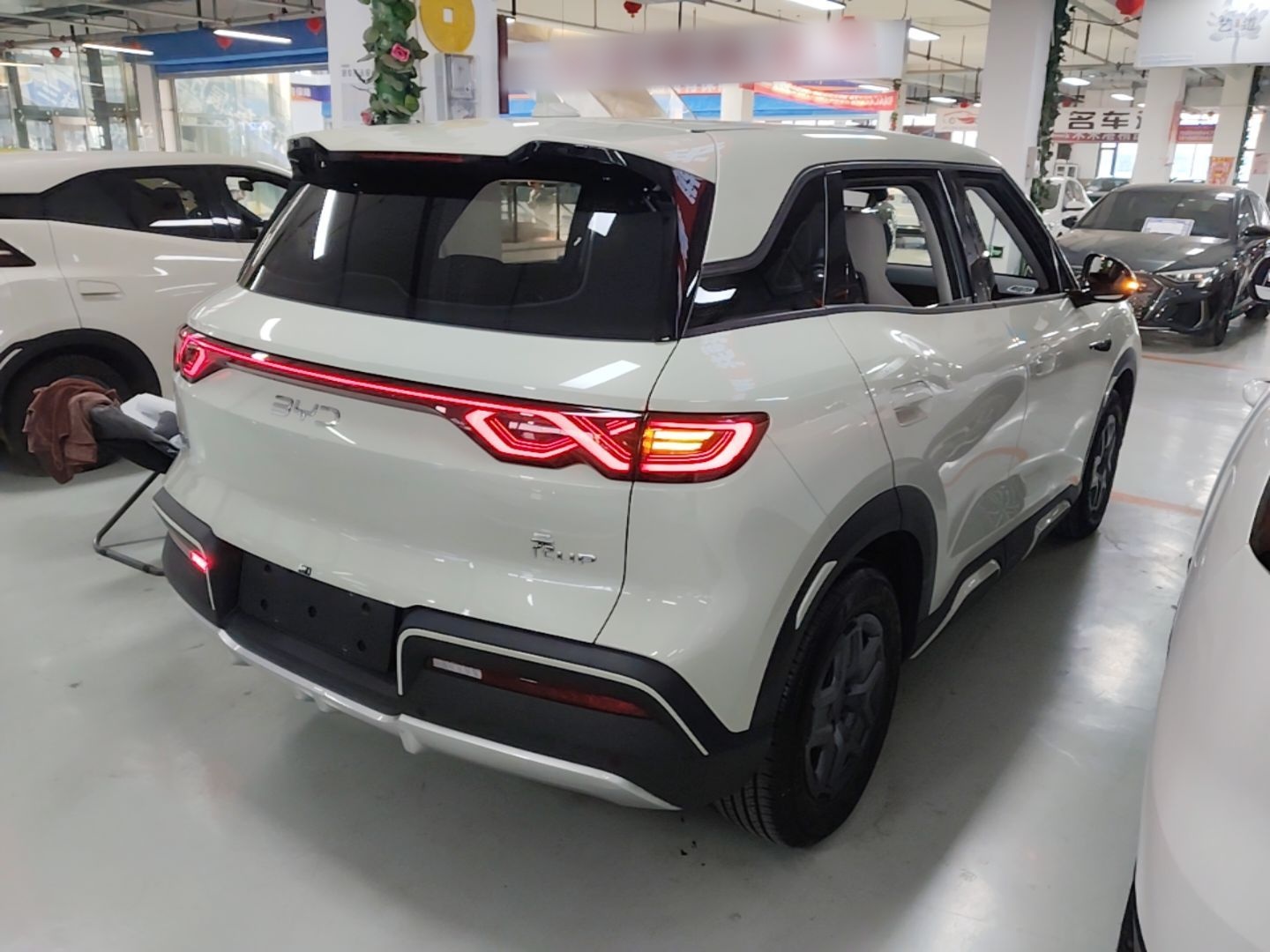 BYD Yuan UP 2024 401 km Active Version — снимка 6