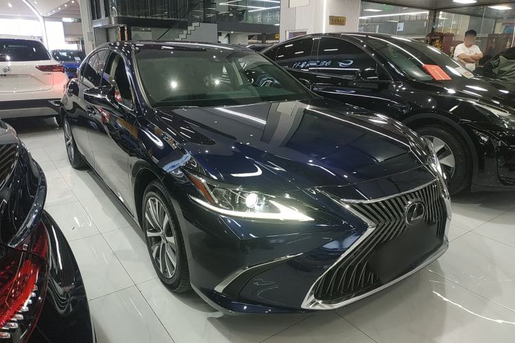 Used Lexus ES 2020 200 Excellence Edition
