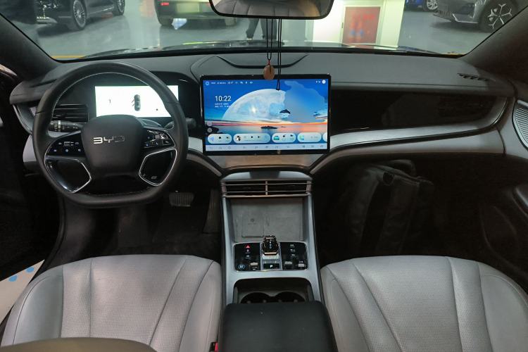 Used BYD Seal 2024 HONOR Edition DM-i 1.5L 121km Luxury Model
