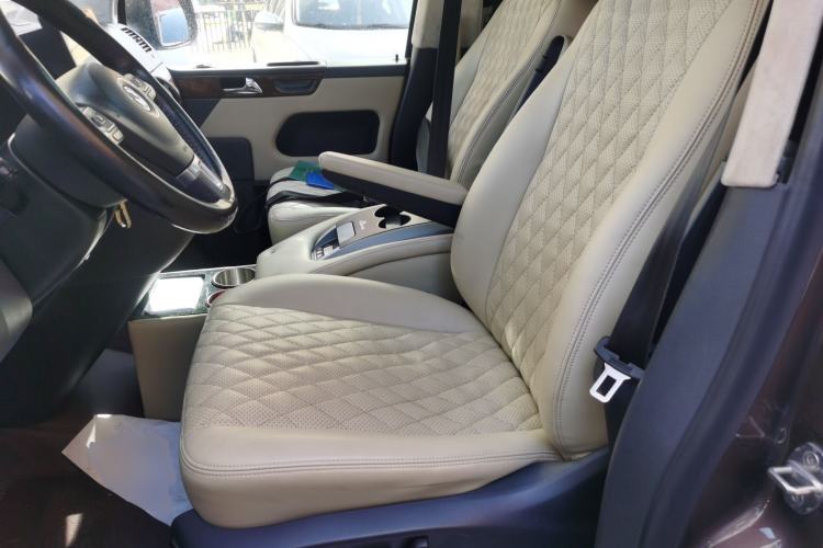 Used Volkswagen Multivan 2012 2.0 TSI Four-Wheel Drive Deluxe Edition Left Front Seat