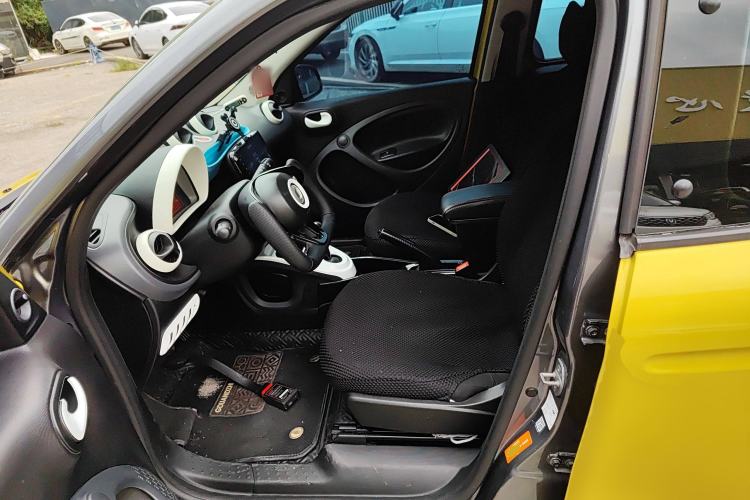 Used smart forfour 2016 1.0L 52 kW Dynamic Edition