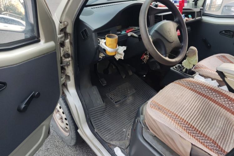 Used Wuling Zhiguang 2015 1.2L Practical LS-I Model