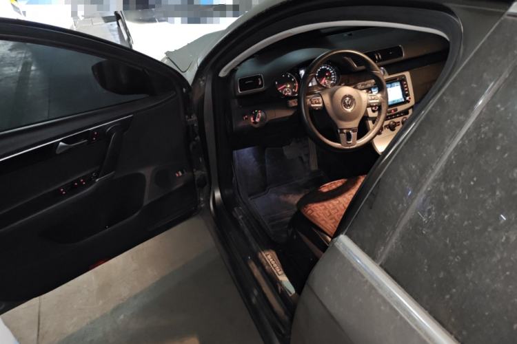 Used Volkswagen Magotan 2015 2.0 TSI Luxury Model Driver Seat