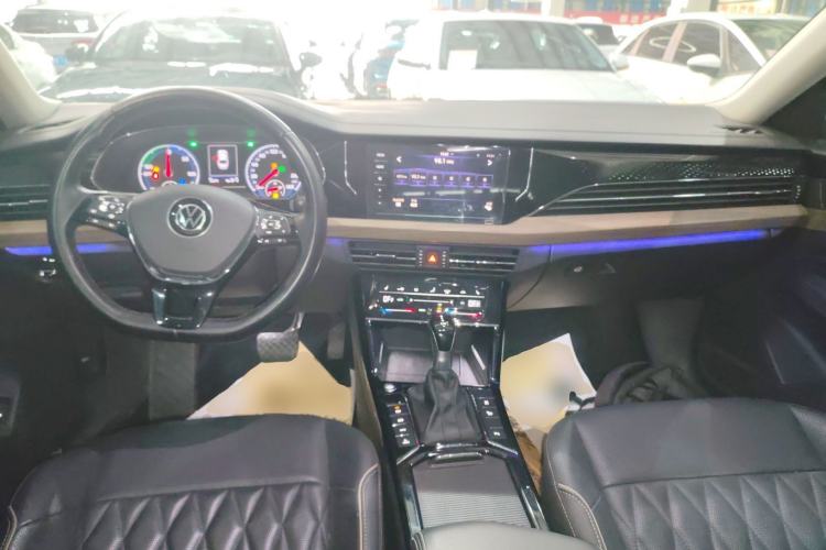 Used Volkswagen Passat New Energy 2020 430 PHEV Hybrid Luxury Edition China VI Standard
