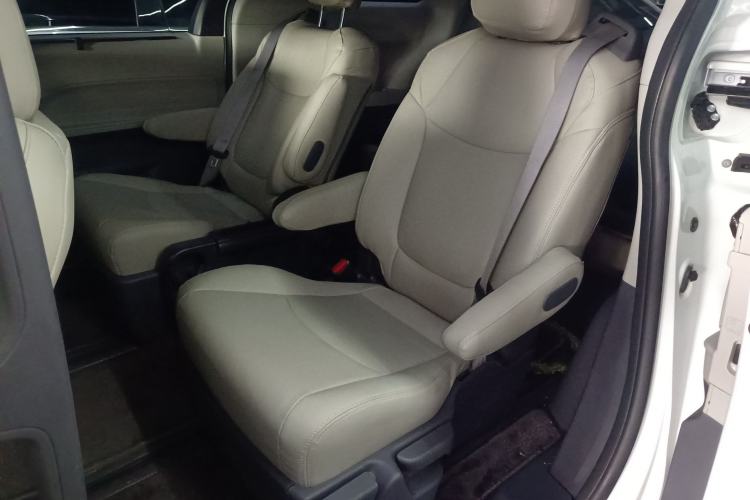 Used Toyota SIENNA 2023 2.5L Hybrid Comfort Edition Left Rear Seat