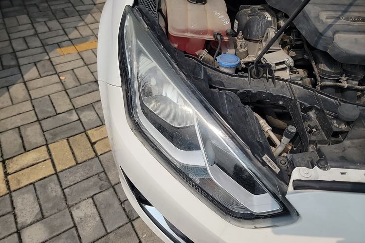 Used Ford Escort 2015 1.5L Manual Fashion Edition
