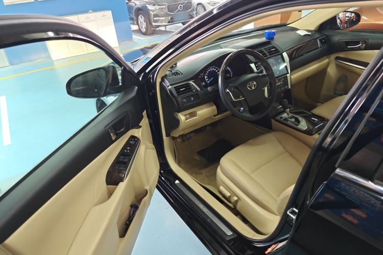 Used Toyota Camry 2015 2.0G Premier Edition