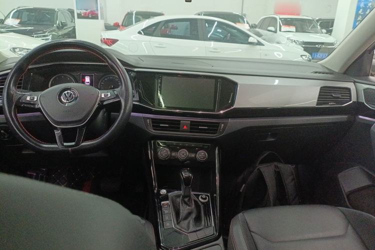 Used Volkswagen Tayron 2019 Teramont Edition 280TSI Two-Wheel Drive Luxury Model China VI Standard Center Console