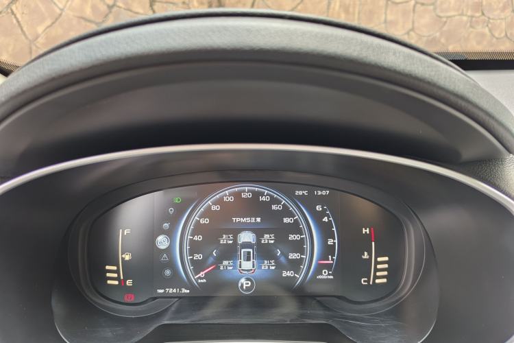 Used Geely Auto Emgrand X7 Sport 2018 1.8TD Automatic Two-Wheel Drive Smart Connect 4G Internet Edition Instrument Cluster