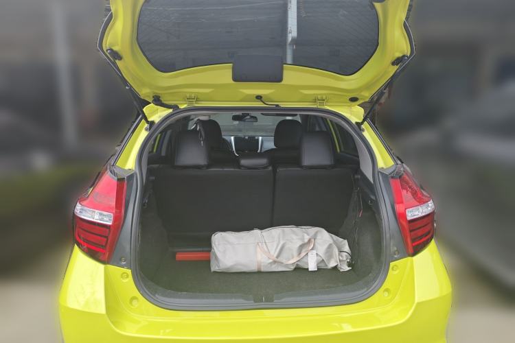 Used Toyota YARiS L Zhi Xuan 2016 Revised 1.5E CVT Charming Edition
