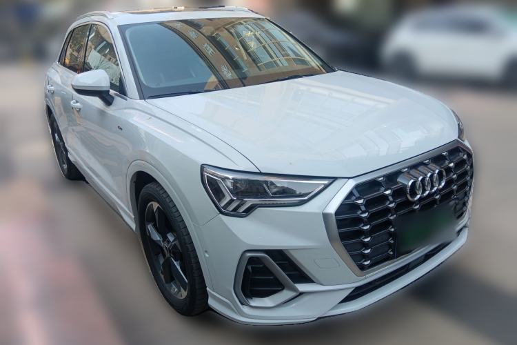 Used Audi Q3 2023 35 TFSI Fashion Dynamic Model (1.5T)
