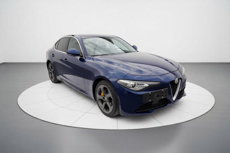 Used Alfa Romeo Giulia 2017 2.0T 280HP Luxury Edition
