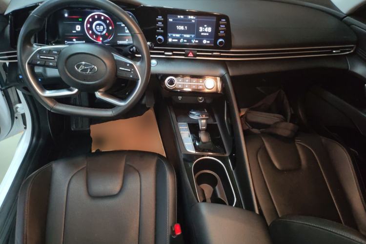 Used Hyundai Elantra 2021 1.5L CVT GLX Elite Edition
