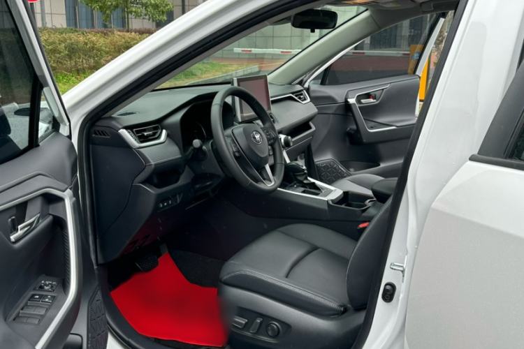 Used Toyota RAV4 2022 2.0L CVT Two-Wheel Drive Fashion Plus Edition