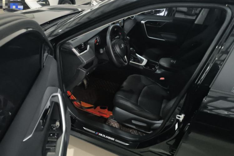 Used Toyota Wildlander 2024 2.0L CVT Two-Wheel Drive Leading Edition