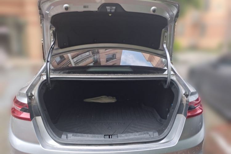 Used Geometry A 2022 Pro 430KM Commuter Edition Trunk