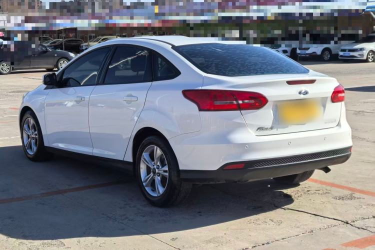 Used Ford Focus 2017 Sedan 1.6L Automatic Comfort Plus SmartDrive Edition Exterior 5